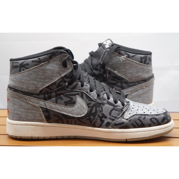 Men’s Size 11 Nike Air Jordan 1 Retro High OG Rebellionaire NICE!! 555088-036 - Picture 7 of 9